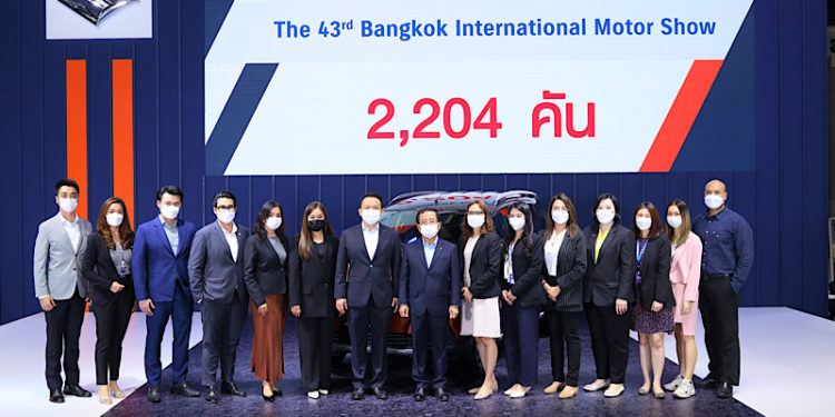 ซูซูกิกวาดยอดจองมอเตอร์โชว์ 2,204 คัน  ตอกย้ำยานยนต์คุณภาพ ชูความคุ้มค่า คุ้มราคา