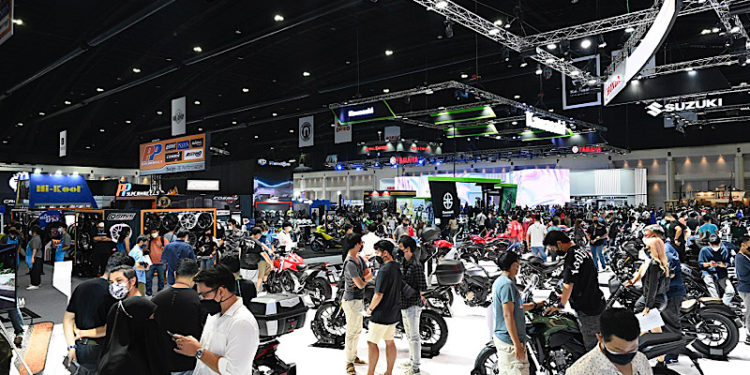 “บางกอก มอเตอร์โชว์” ขานรับนโยบายภาครัฐ กระตุ้นผู้บริโภคสนใจรถพลังงานไฟฟ้า ดันยอดจองรถภายในงานทะลุ 33,936 คัน