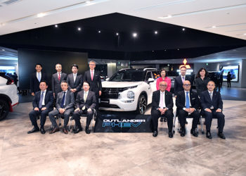 รองนายกรัฐมนตรีและรัฐมนตรีว่าการกระทรวงพลังงาน เยือนสำนักงานใหญ่ของ มิตซูบิชิ มอเตอร์ส คอร์ปอเรชั่น