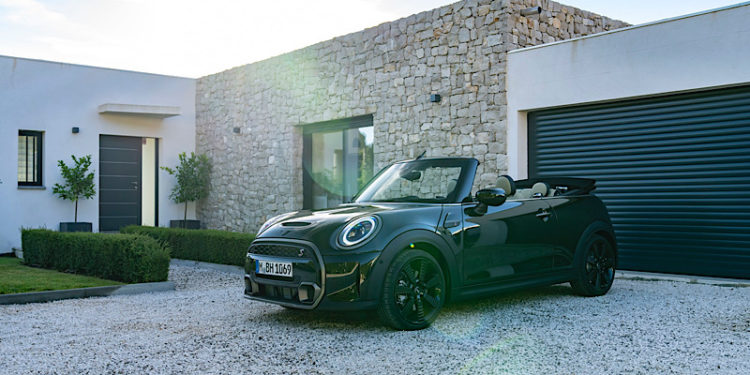 มินิ ประเทศไทย เปิดตัว 2 รุ่นใหม่พร้อมแจ้งปรับราคาสำหรับรถยนต์บางรุ่นตั้งแต่มิถุนายน 2565  เป็นต้นไป