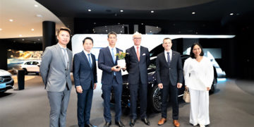 Primus Autohaus เปิดโชว์รูม Mercedes-EQ ต้อนรับ “โรลันด์” ปธ.เมอร์เซเดส-เบนซ์