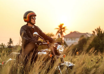 รอยัล เอ็นฟีลด์ เปิดตัว Spirit Helmets หมวกกันน็อกรุ่นใหม่ล่าสุด แข็งแรง สวมใส่สบาย