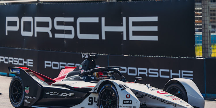 รถแข่งปอร์เช่ 99X Electric พร้อมสู้ศึก Formula E ครั้งแรกในประเทศอินโดนีเซีย