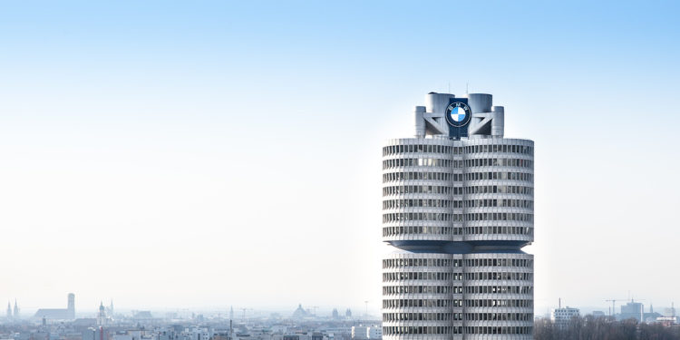 เจาะลึกแนวคิดเบื้องหลังการออกแบบอาคารสำนักงานใหญ่บีเอ็มดับเบิลยูกับห้าทศวรรษแห่งความล้ำสมัย