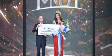 “แอนนา เสืองามเอี่ยม” มิสยูนิเวิร์สไทยแลนด์ 2022 คว้ารางวัลพิเศษ “ฮอนด้า ซีวิค อี:เอชอีวี ใหม่”