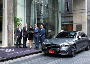 เมอร์เซเดส-เบนซ์ ส่งมอบรถยนต์ “Mercedes-Benz S 350 d Exclusive” เสริมทัพบริการระดับ 6 ดาวให้กับโรงแรม เดอะ เซนต์ รีจิส กรุงเทพฯ