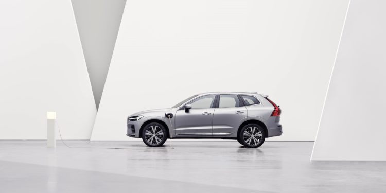 วอลโว่ ยกระดับแบตเตอรี่ ให้คุณขับเคลื่อนด้วยพลังงานไฟฟ้าได้ไกลขึ้นกว่าเดิม