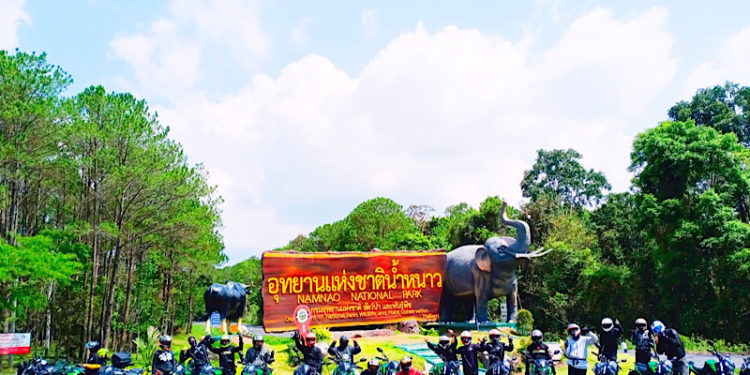 BAJAJ Dominar Rides #25 ขับขี่ท่องเที่ยว 2 วัน 2 เส้นทาง ไหว้พระใหญ่ พิชิตบันได 1,049 ขั้น