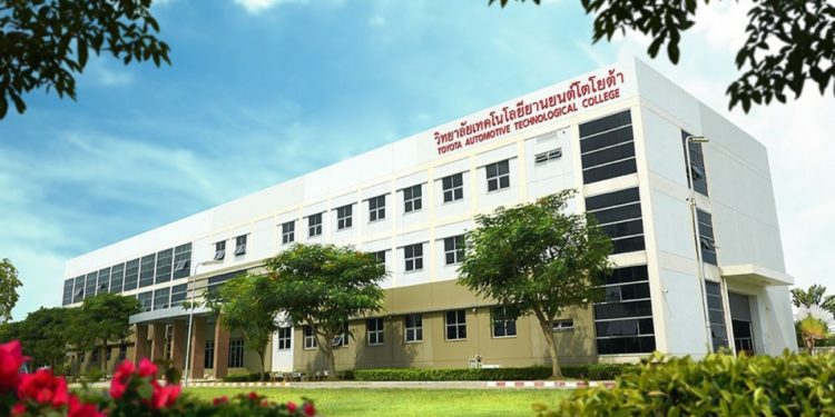โอกาสดีสำหรับสายงานอาชีพ วิทยาลัยเทคโนโลยียานยนต์โตโยต้า เปิดรับนักศึกษาใหม่ พร้อมโอกาสร่วมงานกับผู้แทนจำหน่ายโตโยต้าทั่วประเทศ