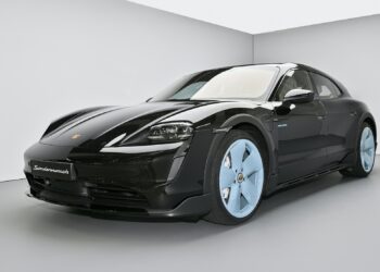 ปอร์เช่ ไทคานน์ สรรสร้างอย่างสมบูณณ์แบบด้วยโปรแกรม Sonderwunsch for JENNIE ปรับแต่งพิเศษสำหรับซุปเปอร์สตาร์คนดังวงแบล็กพิงก์