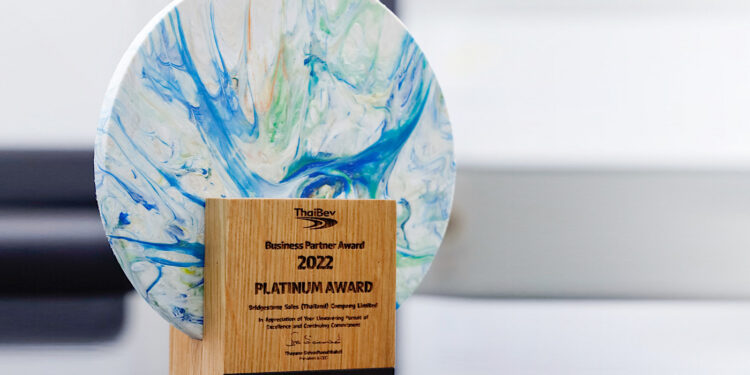 บริดจสโตน คว้ารางวัล Business Partner Award 2022 (Platinum Award) จากไทยเบฟเวอเรจในฐานะคู่ค้าที่มุ่งมั่นส่งมอบคุณค่าความยั่งยืนสู่สังคม