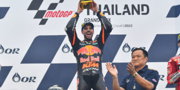 “โมโตจีพี ไทยแลนด์” ปิดฉากอลังการ “โอลิเวียร่า” ฝ่าฝนพลิกคว้าชัย