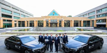 BMW ส่งมอบ i7 xDrive60 M Sport (First Edition) ให้แก่กระทรวงการต่างประเทศ ในฐานะโมบิลิตี้ พาร์ตเนอร์สำหรับการประชุมผู้นำเขตเศรษฐกิจเอเปค 2022