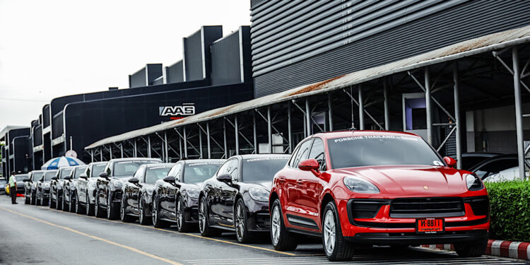 ปอร์เช่จัดกิจกรรม PLATINUM ROAD TRIP อวด 2 รุ่นพิเศษ Platinum Edition ภายใต้คอนเซ็ปต์ “Driven by Dreams”