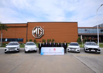 เอ็มจี เปิดโรงงานต้อนรับกระทรวงการต่างประเทศ พร้อมส่งมอบรถยนต์ไฟฟ้า และรถยนต์พลังงานทางเลือกกว่า 25 คัน ในการประชุมเอเปค 2022