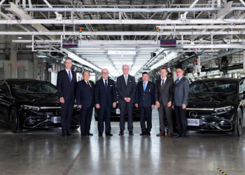 เมอร์เซเดส-เบนซ์ เปิดตัว “EQS 500 4MATIC AMG Premium” รุ่นประกอบในประเทศ ล็อตแรกจากโรงงานอย่างเป็นทางการ