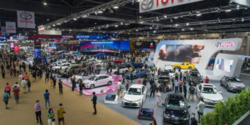 ตลาดรถยนต์ตุลาคมเดินหน้ารับลมหนาว เปิดไตรมาส 4 ที่ 64,618 คัน เติบโต 0.2% ขายสะสม 10 เดือน 698,305 คัน เติบโต 17.1% (ข้อมูลโดยโตโยต้า)