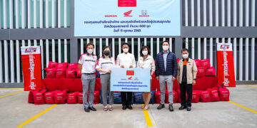 กองทุนฮอนด้าเคียงข้างไทยส่งมอบถุงยังชีพช่วยผู้ประสบอุทกภัย 5 จังหวัดภาคตะวันออกเฉียงเหนือและภาคกลาง