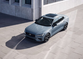 ยกระดับการเดินทางของคุณด้วยความบันเทิงและความปลอดภัยที่ดีกว่า กับรถยนต์วอลโว่ใหม่ล่าสุด