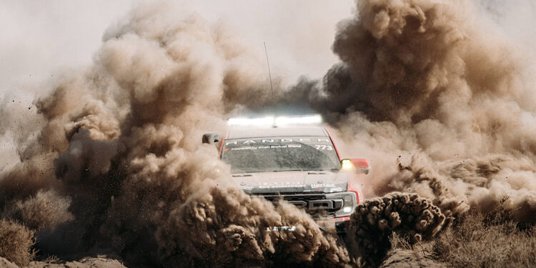 ฟอร์ดพร้อมส่งเรนเจอร์ แร็พเตอร์ เจเนอเรชันใหม่ ลงสนามแข่งสุดหฤโหดในการแข่งขันบาฮา 1000