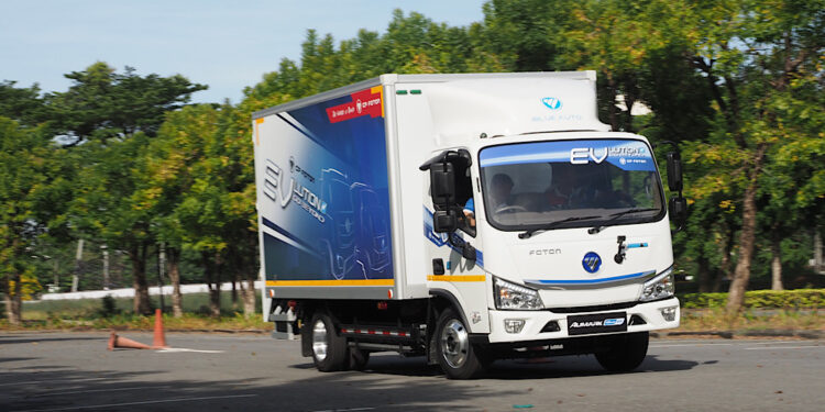 CP FOTON Aumark iBlue 85 รถบรรทุกพลังไฟฟ้ามาแล้ว !!