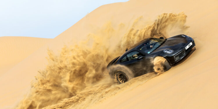 ปอร์เช่ 911 Dakar ยืนหนึ่งหลังการทดสอบบนเส้นทางอันแสนหฤโหดบนถนนที่เต็มไปด้วยกรวด ทรายและหิมะ