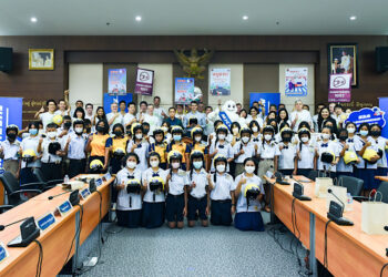 มิชลิน ร่วมสนับสนุนโครงการ “กระบี่ปลอดภัย สวมหมวกนิรภัย 100%” แจกหมวกนิรภัย 1,000 ใบ ให้เยาวชนในจังหวัดกระบี่