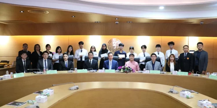 โตโยต้า ปันโอกาสทางการศึกษาเสริมสร้างสังคมแห่งปัญญา มอบทุนการศึกษาประจำปี 2565 แก่นักศึกษาธรรมศาสตร์ ต่อเนื่องปีที่ 50