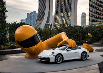 ปอร์เช่ โชว์ผลงานศิลปะจากยนตรกรรมสปอร์ตปอร์เช่ 911 ไฮไลท์พิเศษอันโดนเด่นในงาน Singapore Art Week 2023