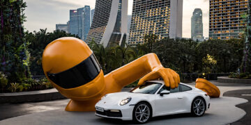 ปอร์เช่ โชว์ผลงานศิลปะจากยนตรกรรมสปอร์ตปอร์เช่ 911 ไฮไลท์พิเศษอันโดนเด่นในงาน Singapore Art Week 2023