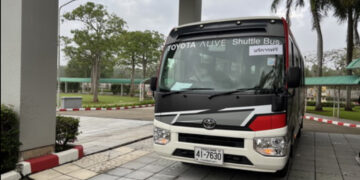 TOYOTA COASTER รถมินิบัสแบบ 20 ที่นั่ง… มีดีอย่างไร !?