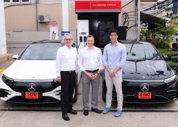 เมอร์เซเดส-เบนซ์ พบปะผู้บริหารจาก SHARGE ระหว่างทริปทดสอบการขับขี่รถยนต์พลังงานไฟฟ้า 100% รุ่น EQS 500 4MATIC AMG Premium