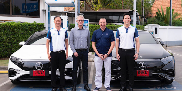 เมอร์เซเดส-เบนซ์ ร่วมกับ โออาร์ ตอกย้ำความพร้อมของโครงสร้างพื้นฐานรถยนต์พลังงานไฟฟ้าผ่านการทดสอบระยะทางไกลด้วย EQS 500 4MATIC AMG Premium