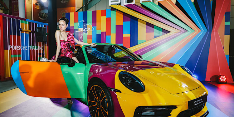 จัดเต็มแฟชั่นสีสันสุดจี๊ดในธีม “Dream in Colours” งาน 30 Years of Porsche in Thailand Experiential Showcase โดย เอเอเอส กรุ๊ป