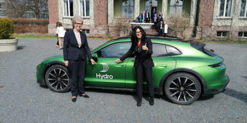 ปอร์เช่ และ Hydro ผนึกกำลังร่วมกันเพื่อลดสารประกอบคาร์บอนจากขั้นตอนการผลิตรถสปอร์ต