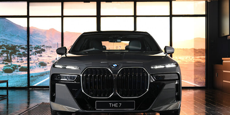 บีเอ็มดับเบิลยู ประเทศไทย เผยยอดขายแข็งแกร่งในกลุ่มลูกค้าองค์กรประจำไตรมาสแรก 2566 ชี้รถยนต์ไฟฟ้าเติบโตโดดเด่น