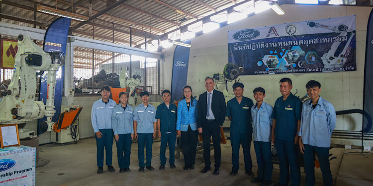 ฟอร์ดสานต่อโครงการ “เปลี่ยนความรู้…สู่อาชีพ” รุ่นที่ 6 มอบทุนการศึกษาพัฒนาศักยภาพภาคอุตสาหกรรมยานยนต์ไทยอย่างต่อเนื่อง