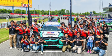 มิตซูบิชิ มอเตอร์ส ประเทศไทย พาลูกค้าเกาะขอบสนาม เชียร์ Thailand Super Series 2023