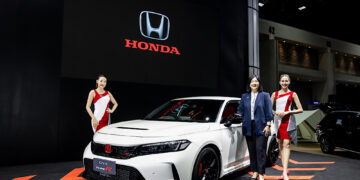 ฮอนด้า โชว์ดีเอ็นเอความสปอร์ต นำโดย ซีวิค ไทป์ อาร์ พร้อมยนตรกรรมที่เสริมความสปอร์ตด้วยชุดแต่งโมดูโล และรถแข่งวันเมคเรซในงาน Bangkok Auto Salon 2023
