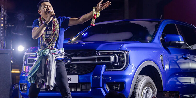 ฟอร์ด เรนเจอร์ เจเนอเรชันใหม่ ดันกระแส ‘พร้อมสู้ไหวกับอ้ายบ่’ ทะลุ100 ล้านวิว บุกนครราชสีมา จัดคอนเสิร์ต ‘มนต์แคน แก่นคูน’ สุดยิ่งใหญ่