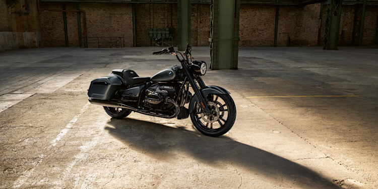 เปิดตัวบีเอ็มดับเบิลยู R 18 Roctane ใหม่ นำเสนอประสบการณ์การขี่มอเตอร์ไซค์สไตล์ครุยเซอร์และทัวร์ริ่งที่ไม่เหมือนใครในแบบแบ็กเกอร์คัสตอม