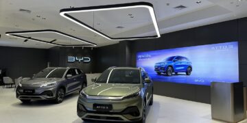 เรเว่ ออโตโมทีฟ เสริมแกร่งเครือข่ายพันธมิตร ส่งมอบโชว์รูม BYD มาตรฐานครบวงจรให้พันธมิตรบริหารจัดการ