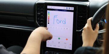 ฟอร์ดแนะฟีเจอร์เด่นในรถฟอร์ด เรนเจอร์ และเอเวอเรสต์ ช่วยดับอารมณ์ร้อนเมื่อรถติด