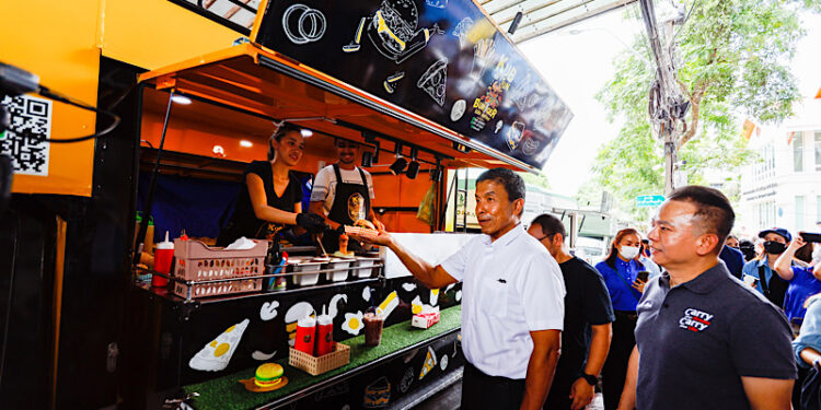 ซูซูกิ มุ่งมั่นขับเคลื่อนความสุขสู่ผู้ด้อยโอกาส จับมือพันธมิตรร่วมอุดมการณ์ตอบแทนคนไทยและสังคมไทย ลงพื้นที่สร้างประโยชน์เพื่อคนไร้บ้าน พร้อมขนรถส่งความสุข SUZUKI CARRY ร่วมทำกิจกรรมดี