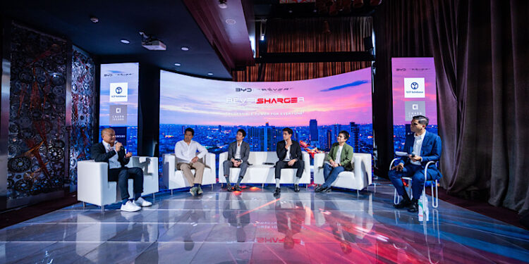 เรเว่ ออโตโมทีฟ ประกาศวิสัยทัศน์ “RÊVERLUTION” โดยเปิดโครงการ “Carbon Credit” พร้อมจับมือพันธมิตรขยายเครือข่ายสถานีชาร์จ