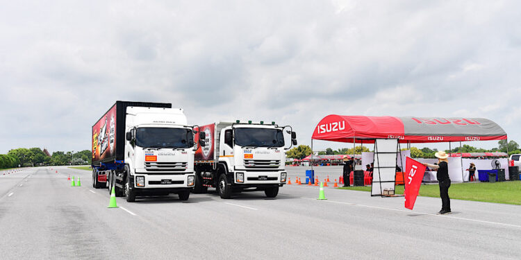 อีซูซุเดินหน้าจัดกิจกรรมเจ้าแห่งรถบรรทุก “อีซูซุยอดนักขับมือทอง” ประจำปี 2566   รอบชิงชนะเลิศ ชิงรางวัลรวมมูลค่ากว่า 1,000,000บาท