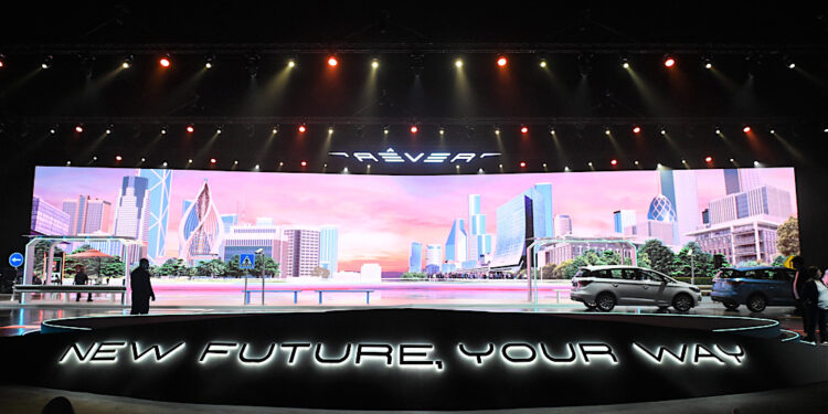 กลุ่มบริษัทเรเว่ ยกระดับขับเคลื่อนเครือข่ายธุรกิจ พุ่งเป้านำประเทศไทย สู่ NEV Nation ด้วยเทคโนโลยีและนวัตกรรมเพื่ออนาคตที่ยั่งยืน พร้อมประกาศวิสัยทัศน์เชิงกลยุทธ์ “NEW FUTURE, YOUR WAY”