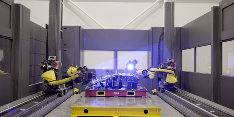 ฟอร์ดตอกย้ำคุณภาพ ใช้เครื่องสแกนขั้นสูงควบคุมมาตรฐานการผลิตรถกระบะ ฟอร์ด เรนเจอร์