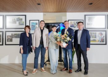 วอลโว่ คาร์ ประเทศไทยร่วมแสดงความยินดีแก่ นิวตัน เพรสทีจ ออโต ในการเป็นศูนย์บริการรถยนต์วอลโว่แบบครบวงจรแห่งแรกในประเทศไทย