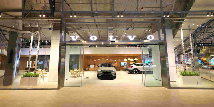 วอลโว่ คาร์ ประกาศเปิดตัว Volvo Downtown Store Bangkok แห่งแรกใจกลางเมืองกรุงเทพฯ ที่ The EMSPHERE